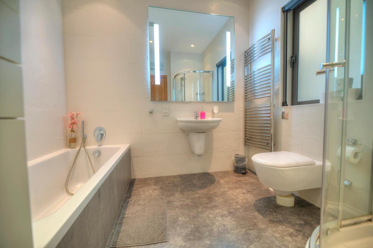 סליאמה Bright And Spacious 3 Bedroom Apartment With Breathtaking Views - Goslm-5 מראה חיצוני תמונה